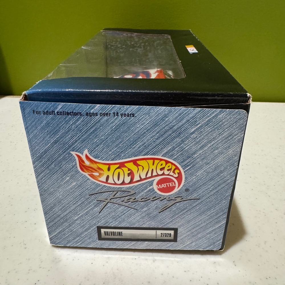 Hot Wheels Racing Mark Martin 6 Valvoline Ford Taurus 1:24 Race Day Deluxe 1999 - Picture 6 of 11